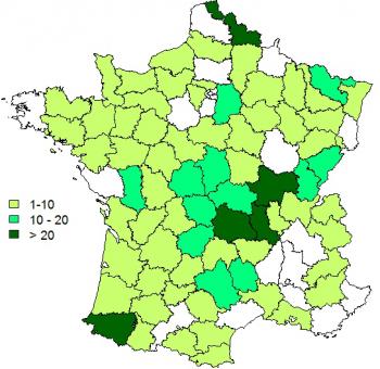 Figure 3 Nombre d'élevages par département pour lesquels au moins une analyse FCO a été réalisée et enregistrée dans Sigal au 1er octobre 2015